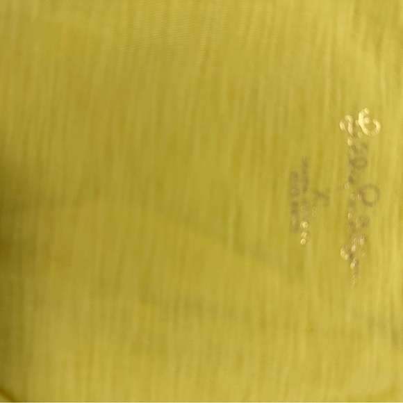 Lily Pulitzer Yellow V-Neck T-Shirt - Picture 4 of 4